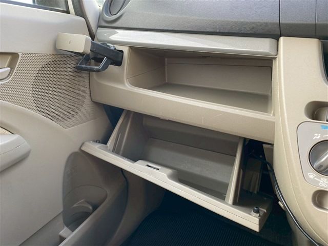 DAIHATSU MOVE 4WD 2013