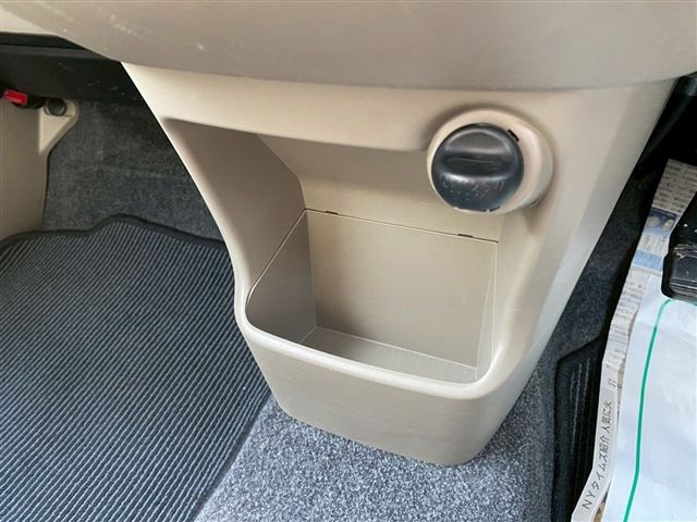 DAIHATSU MOVE 4WD 2013