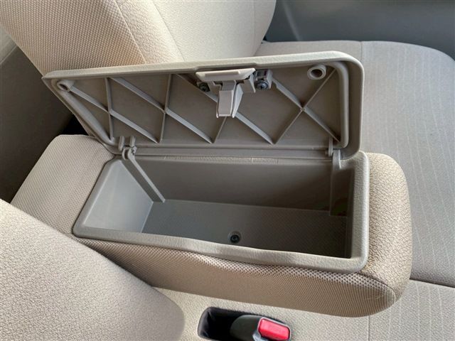 DAIHATSU MOVE 4WD 2013