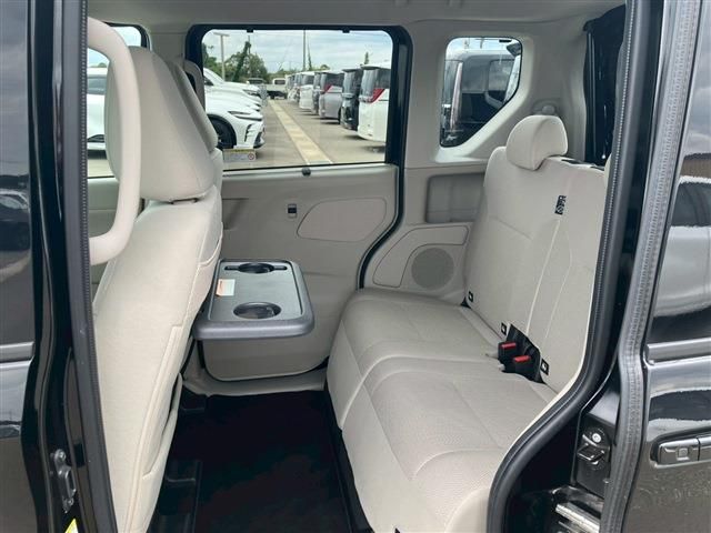 MITSUBISHI eK SPACE 2024