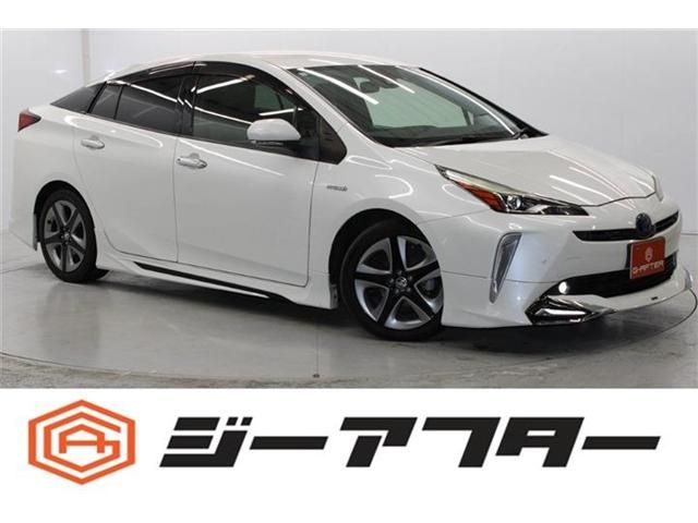 TOYOTA PRIUS 2019