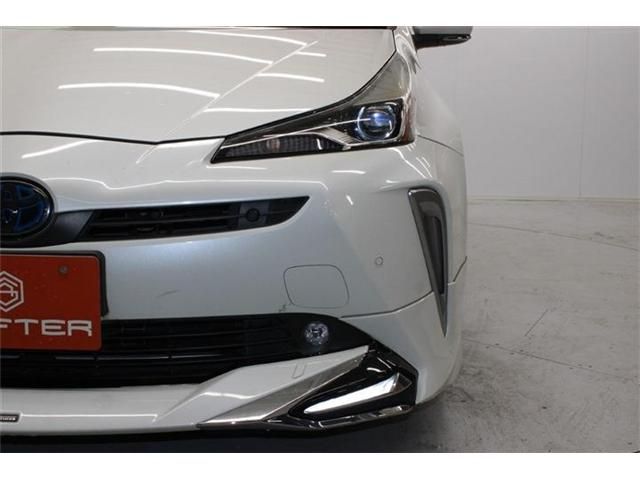 TOYOTA PRIUS 2019