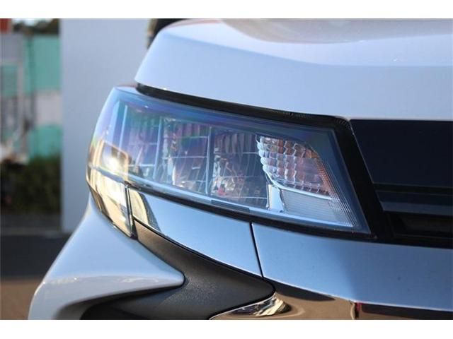 TOYOTA NOAH HYBRID 2022