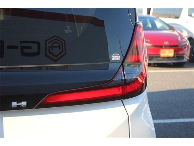 TOYOTA NOAH HYBRID 2022