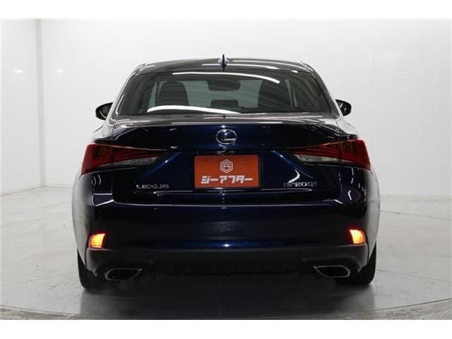 TOYOTA LEXUS IS200t 2017