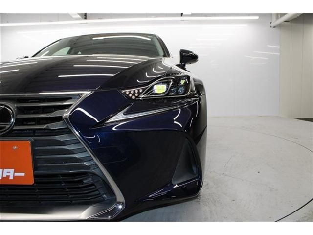 TOYOTA LEXUS IS200t 2017