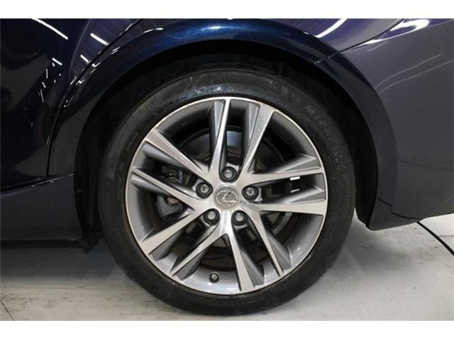 TOYOTA LEXUS IS200t 2017