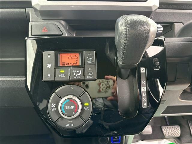 TOYOTA PIXIS MEGA 2021