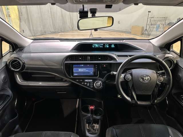 TOYOTA AQUA 2014