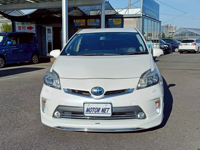 TOYOTA PRIUS PHV 2012