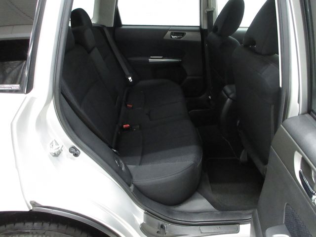 SUBARU FORESTER 2011