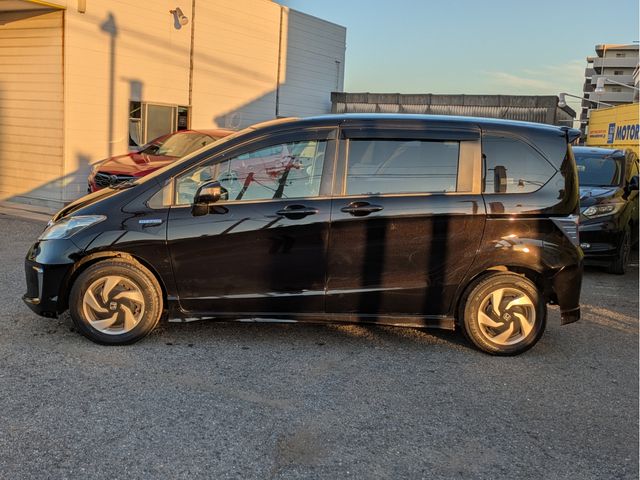 HONDA FREED HYBRID 2014