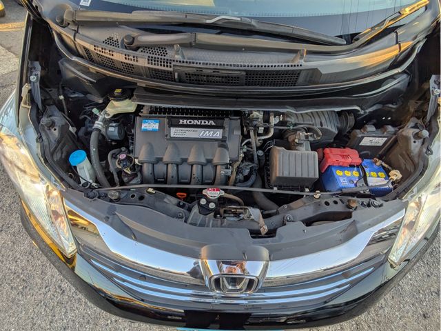 HONDA FREED HYBRID 2014