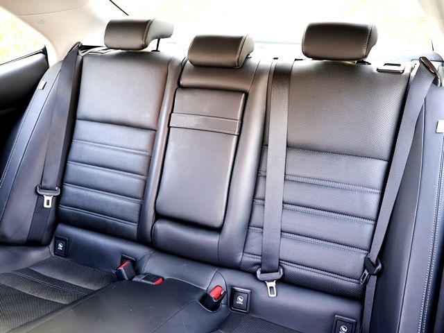 TOYOTA LEXUS IS300h 2013