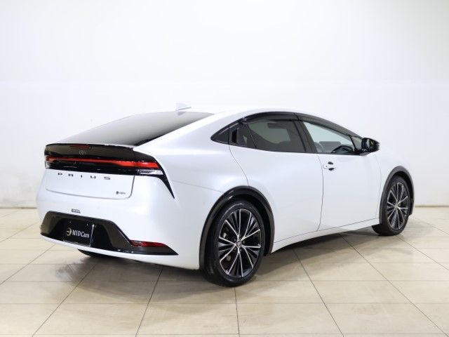 TOYOTA PRIUS 4WD 2024