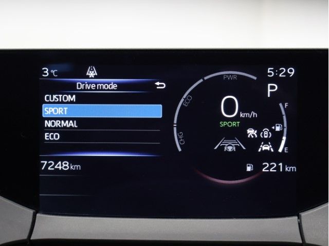 TOYOTA PRIUS 4WD 2024