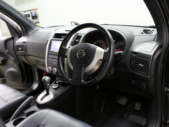 NISSAN X-TRAIL 4WD 2012