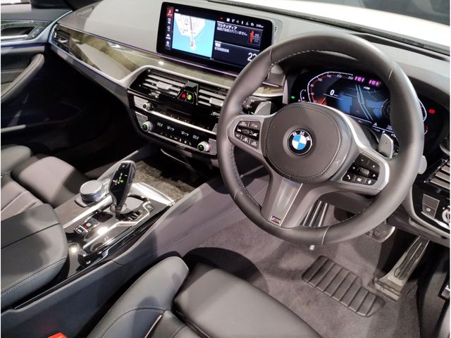 BMW BMW 5series sedan 2023
