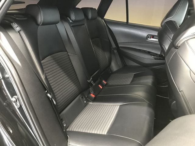 TOYOTA COROLLA TOURING HYBRID 2019