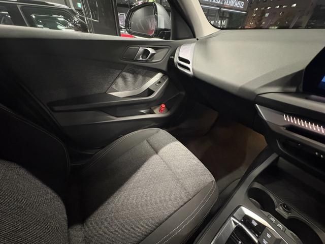 BMW BMW 1series 2025