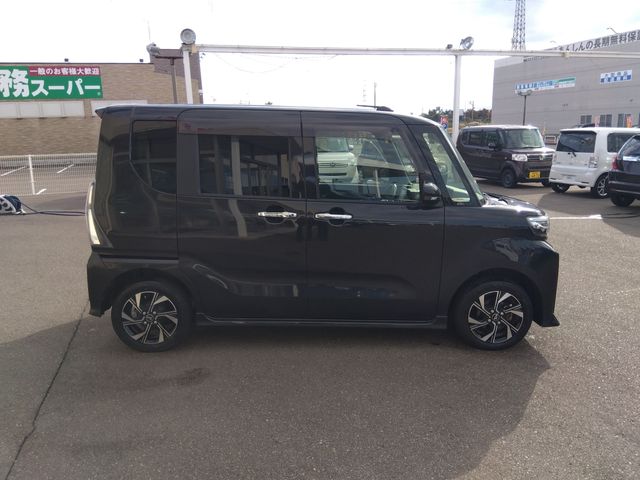 DAIHATSU TANTO CUSTOM 4WD 2023