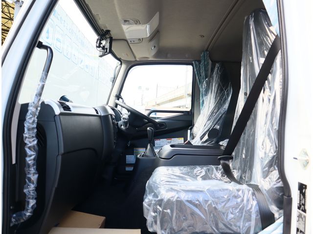 MITSUBISHI FUSOU FIGHTER 2025