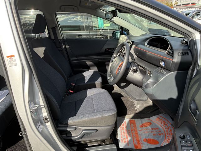 TOYOTA SIENTA HYBRID 2017