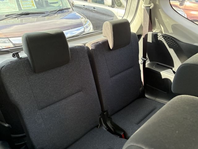 TOYOTA SIENTA HYBRID 2017