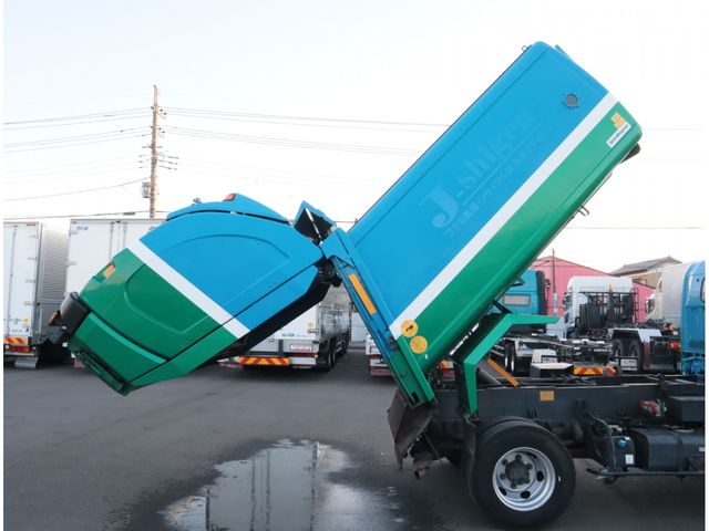 MITSUBISHI CANTER 2019