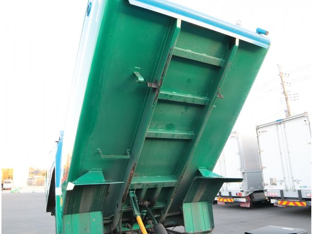 MITSUBISHI CANTER 2019