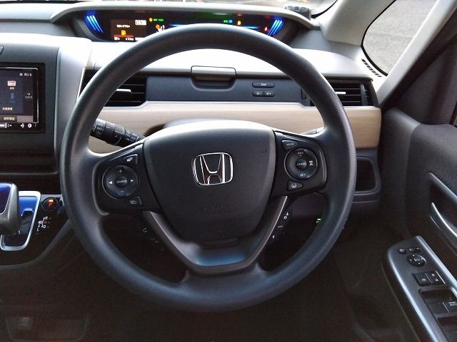 HONDA FREED HYBRID 2017