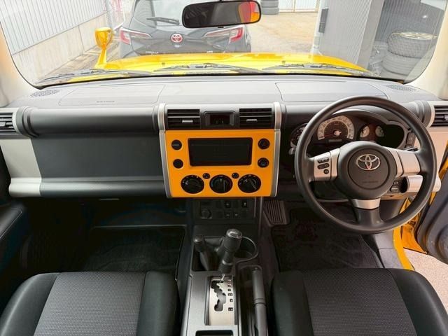 TOYOTA FJ CRUISER 4WD 2011