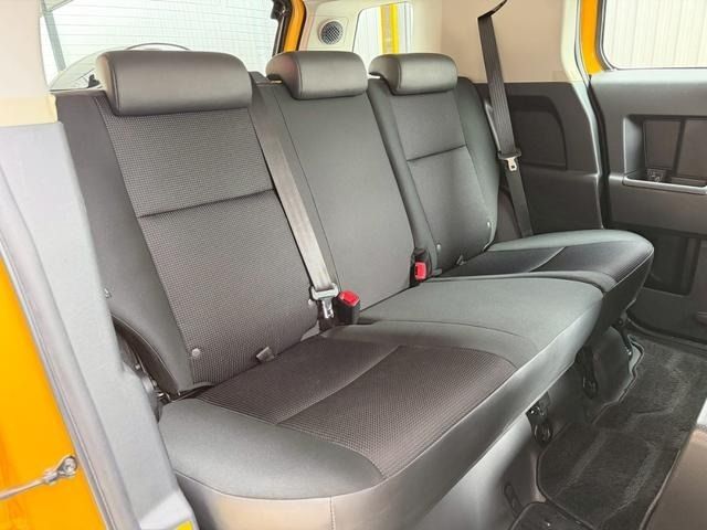 TOYOTA FJ CRUISER 4WD 2011