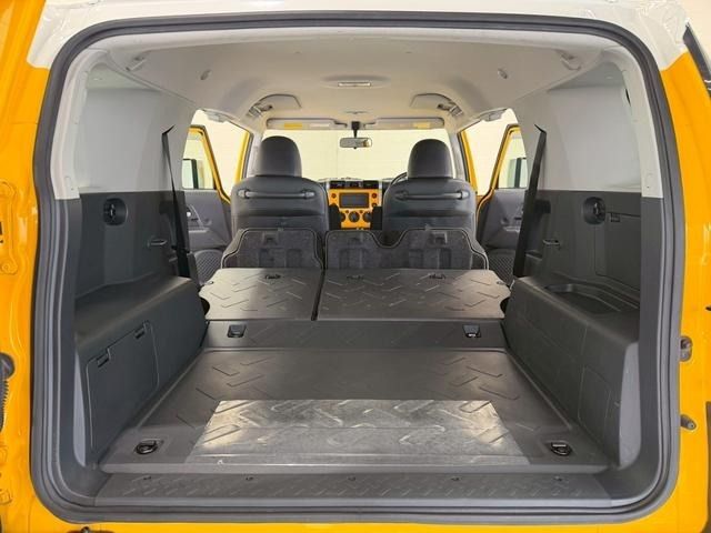 TOYOTA FJ CRUISER 4WD 2011