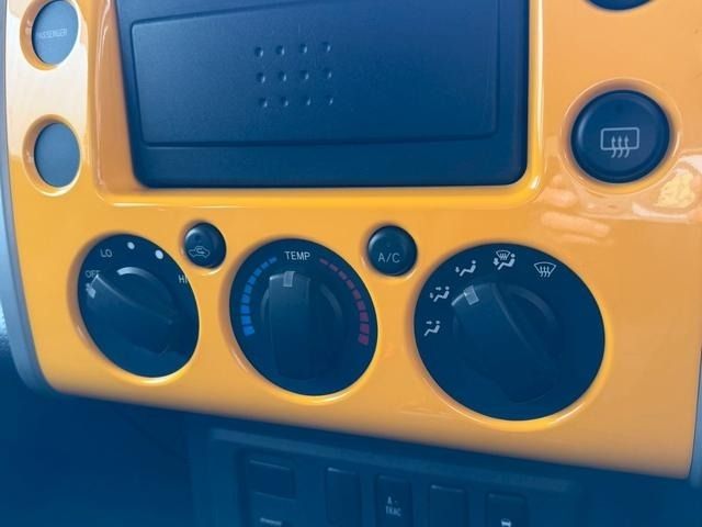 TOYOTA FJ CRUISER 4WD 2011