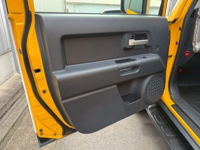 TOYOTA FJ CRUISER 4WD 2011