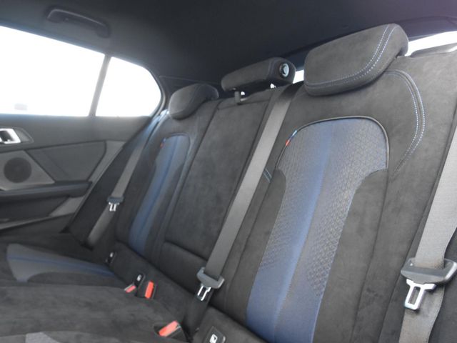 BMW BMW 1series 2023