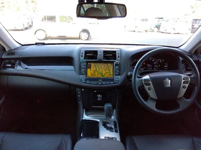 TOYOTA CROWN sedan 2010