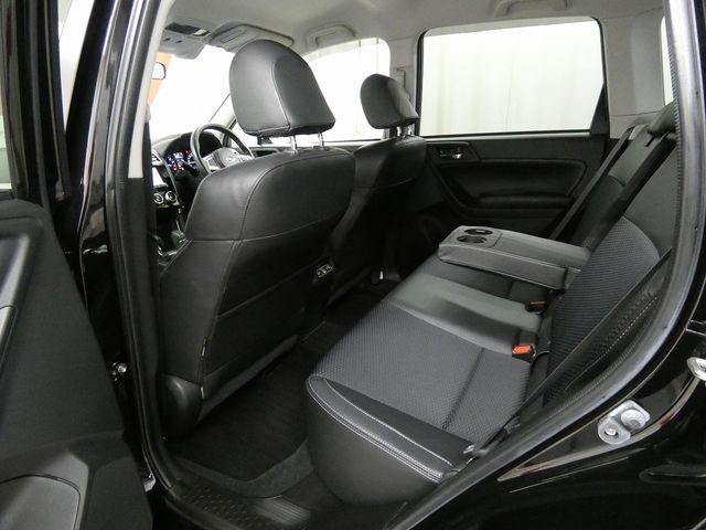 SUBARU FORESTER 2016