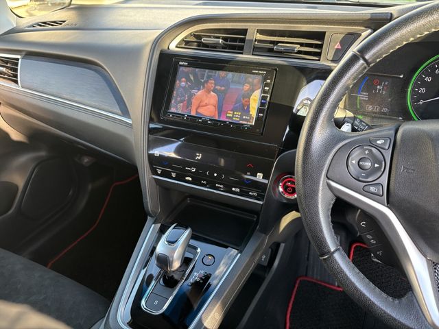 HONDA SHUTTLE HYBRID 2019