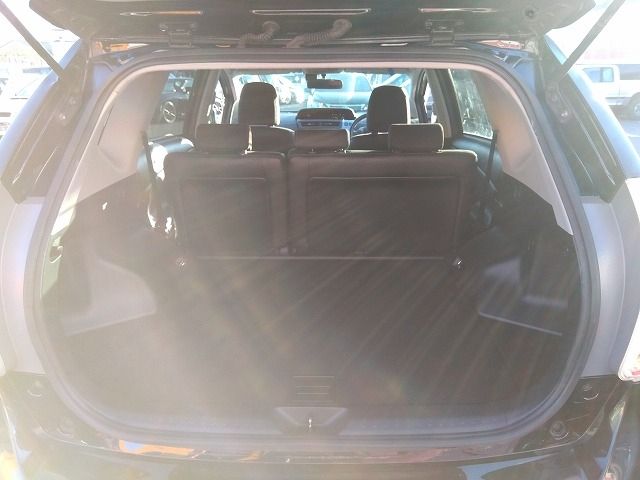 TOYOTA PRIUS Alpha 2015