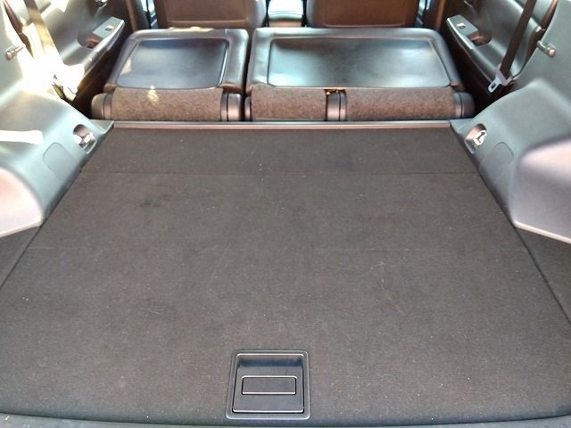 TOYOTA PRIUS Alpha 2015