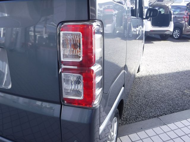 TOYOTA PIXIS MEGA 2021