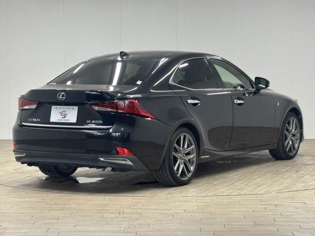 TOYOTA LEXUS IS300h 2017