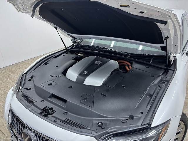 TOYOTA LEXUS LS500h 4WD 2018