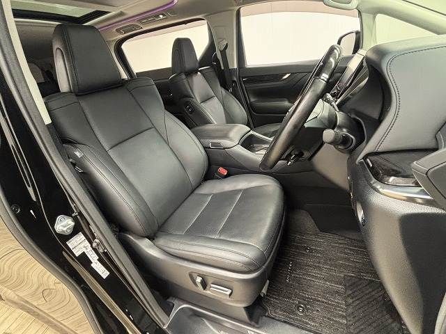 TOYOTA VELLFIRE 2020