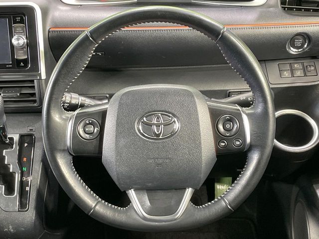 TOYOTA SIENTA 2018