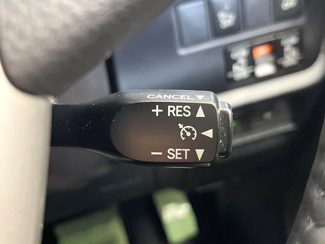 TOYOTA ESQUIRE HYBRID 2015