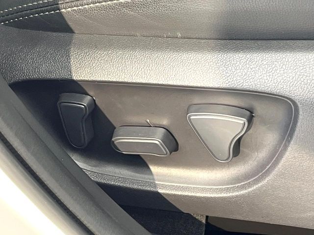 TOYOTA YARIS CROSS 2025