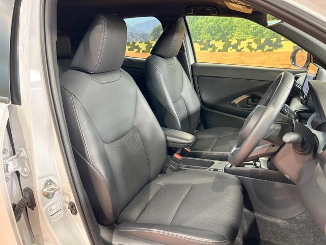 TOYOTA YARIS CROSS 2025